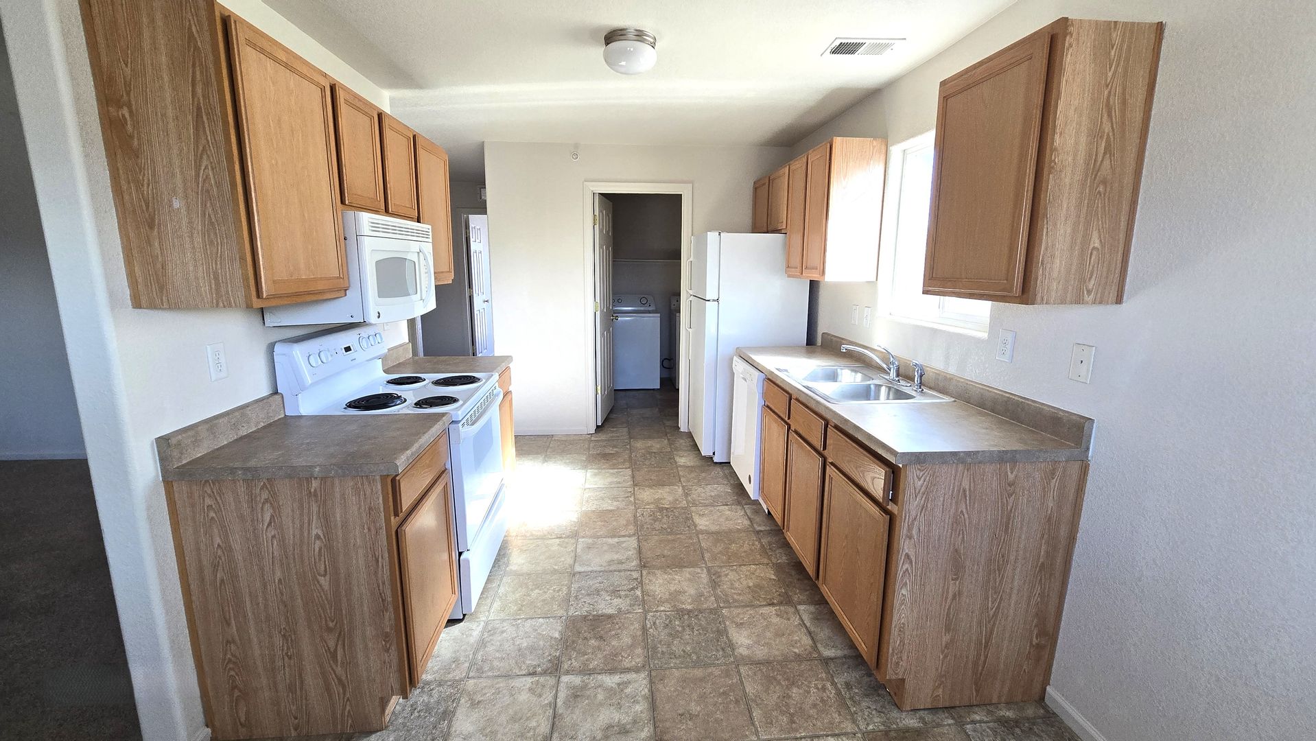 Gillette Apartment: 3901 Ariel Ave