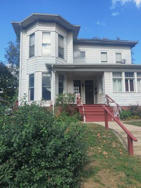 This 1 bedroom will be ready 11/21!