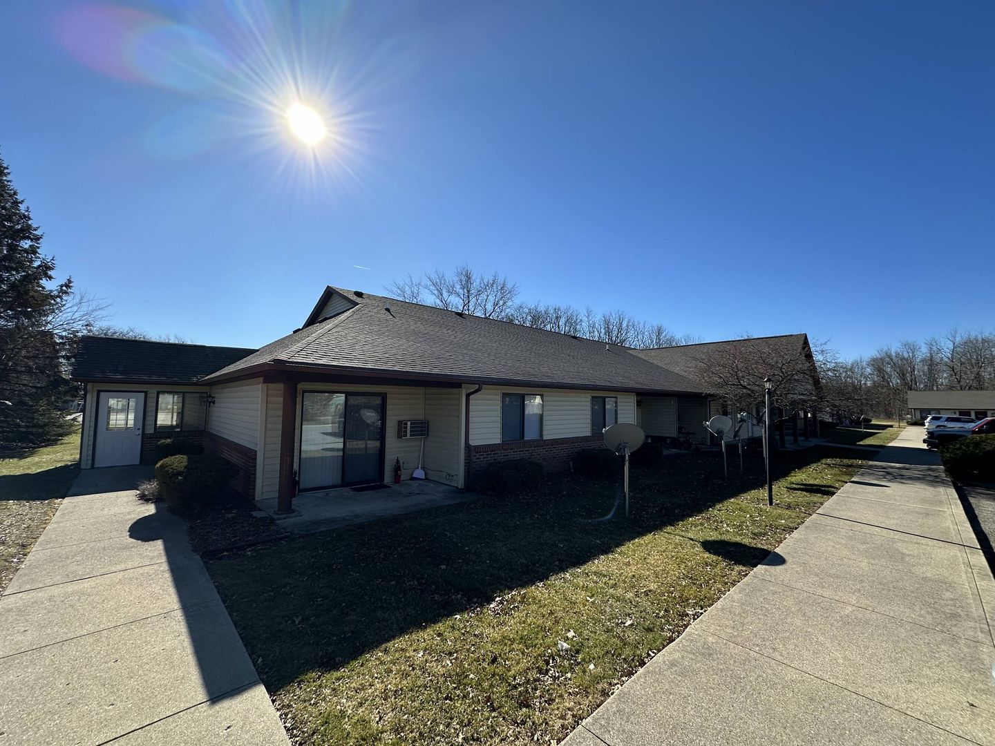 SOMERSET Apartment: 150 WHITES DRIVE