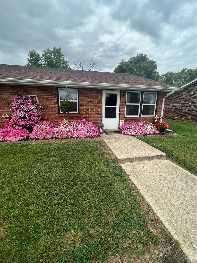 RICHMOND Apartment: 4100 ROYAL OAKS DRIVE