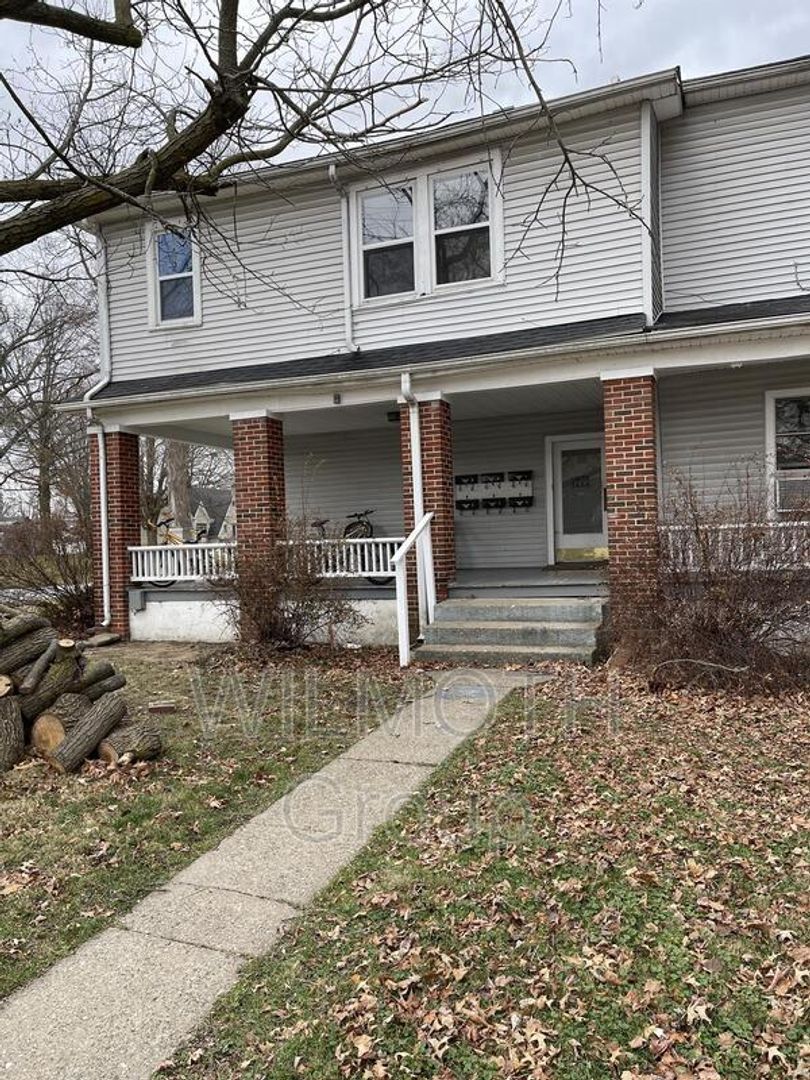 Crawfordsville Apartment: 908 E Main Street