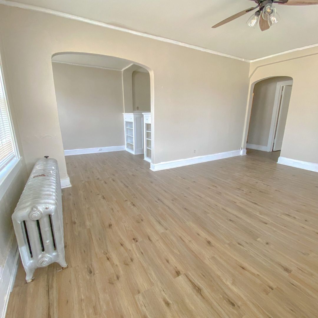 Milwaukee Apartment: 4315 W Lisbon Ave