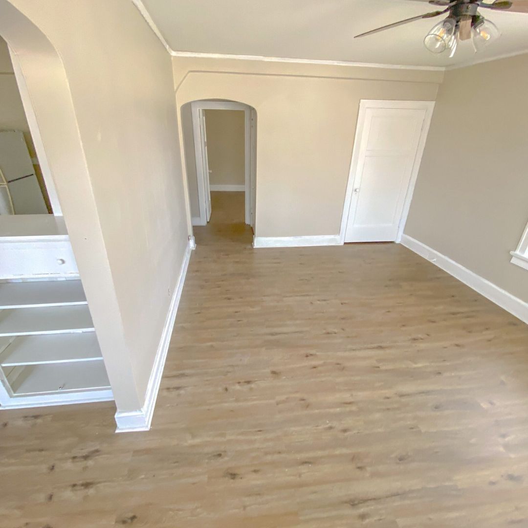 Milwaukee Apartment: 4315 W Lisbon Ave