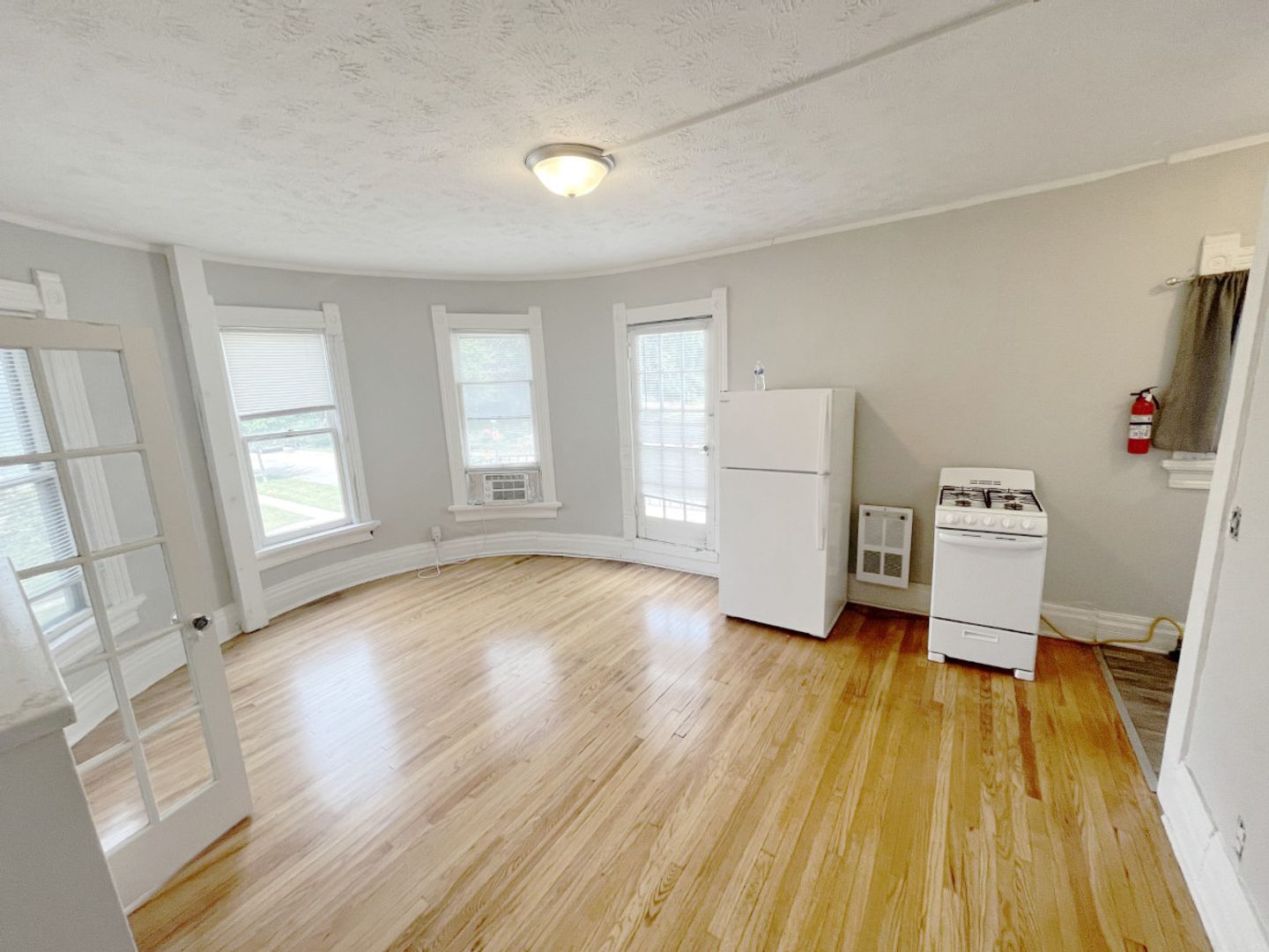 Omaha Apartment: 409 - 417 N 49th St, 4823-4825 Cass St, and 4822 - 4824 Chicago St