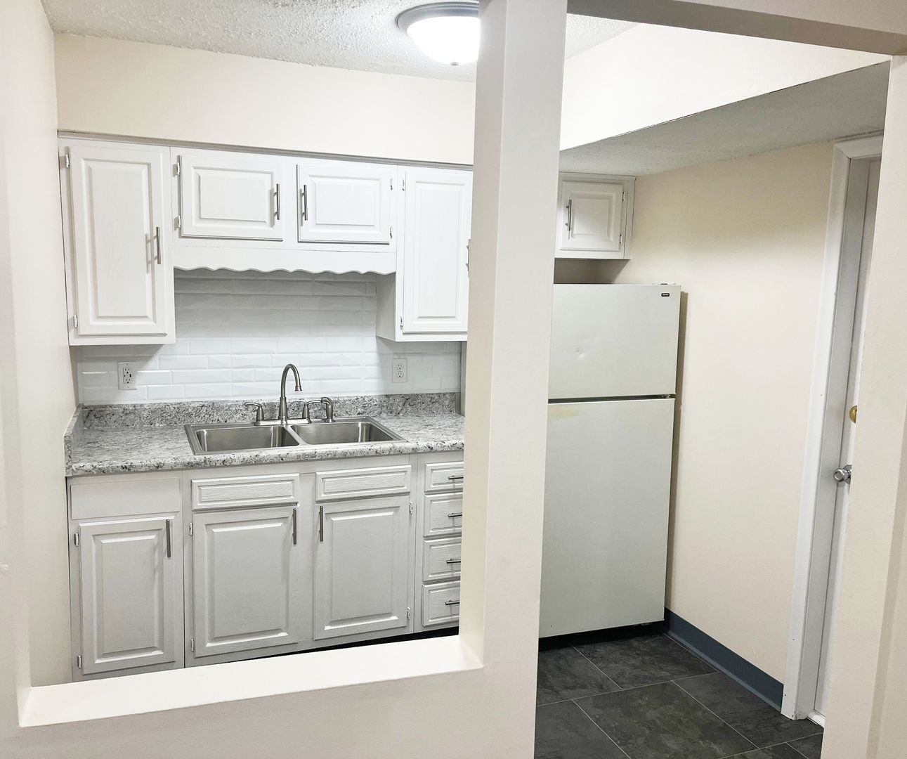 Omaha Apartment: 3706 Jones St