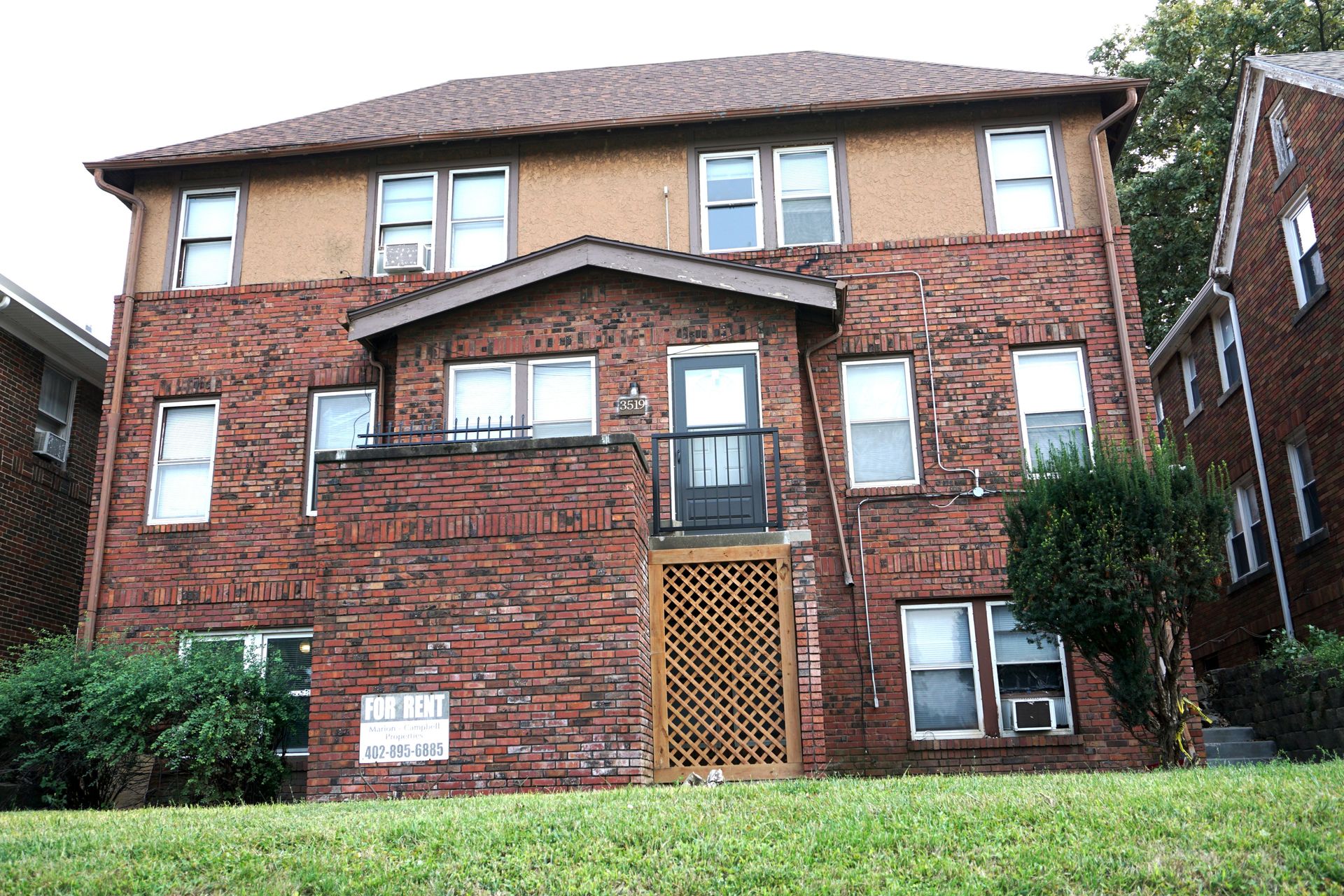 Omaha Apartment: 3519 Cuming St