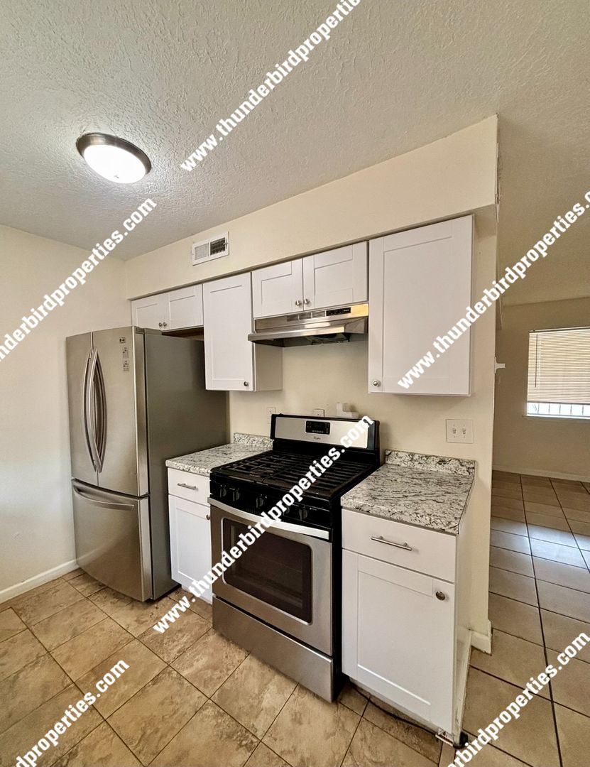 Albuquerque Apartment: 1312 Pennsylvania NE