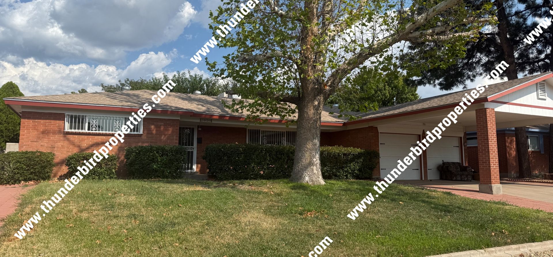 Albuquerque House: 2824 Espanola St NE
