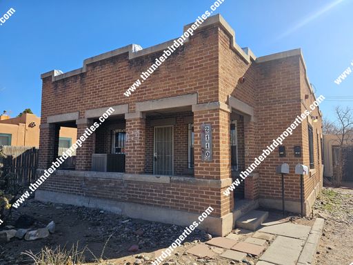 2 bedroom, 1 bath near CNM and UNM – photo 1