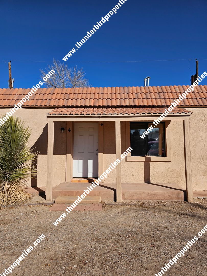 Albuquerque Apartment: 325 San Andres Ave NW