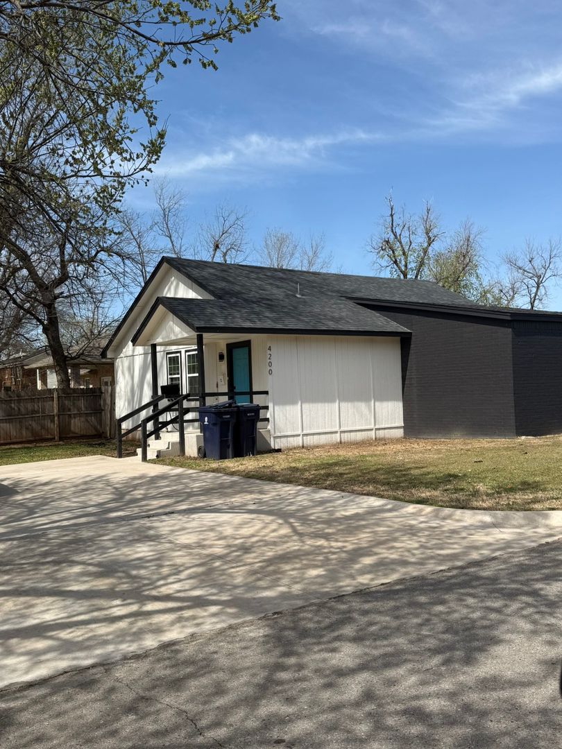 Oklahoma City House: 4200 NW 15th