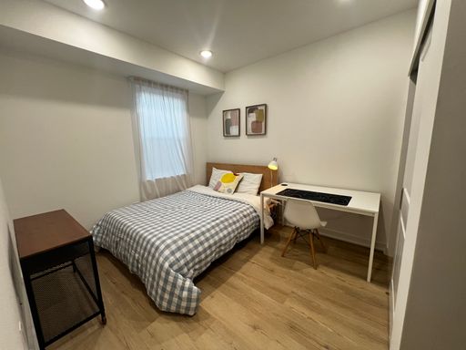 One furnished room with private bathroom 3R Rm3 in a 3rd floor 3B3B unit | Walking distance to Drexel University and UPenn – photo 1
