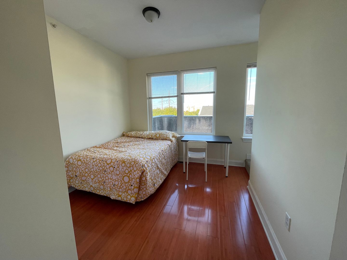 Philadelphia Apartment: 678 N 33rd st