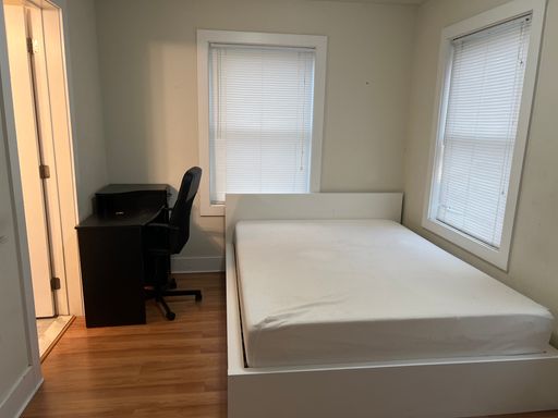 One furnished 3fl room with private bathroom 3R in a 5B4B house | Walking distance to Drexel University and UPenn – photo 1