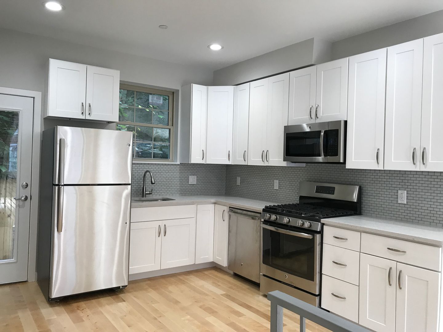 Philadelphia Apartment: 3913 Warren St