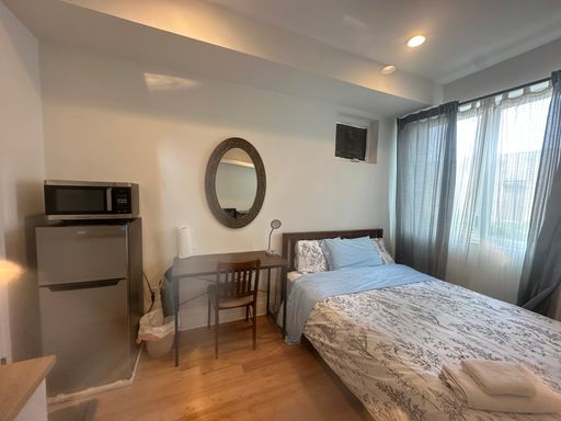One furnished room with private bathroom 2R on 2nd floor | Walking distance to Drexel University and UPenn – photo 1