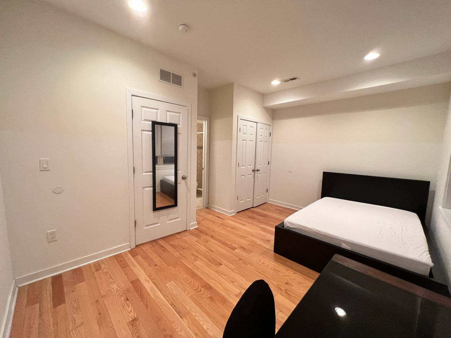 Philadelphia Apartment: 530 N 36th st