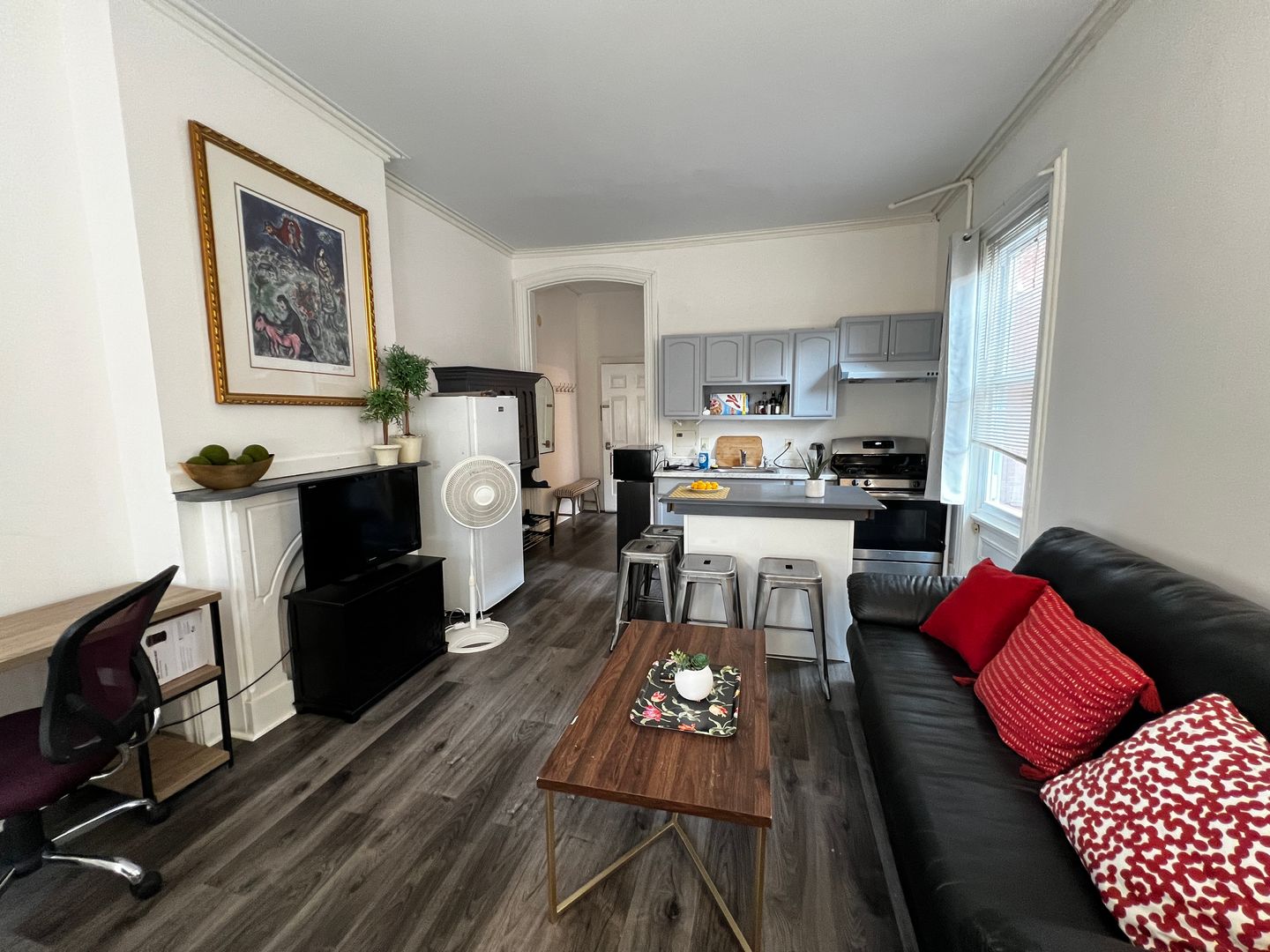 Philadelphia Apartment: 3717 Baring St