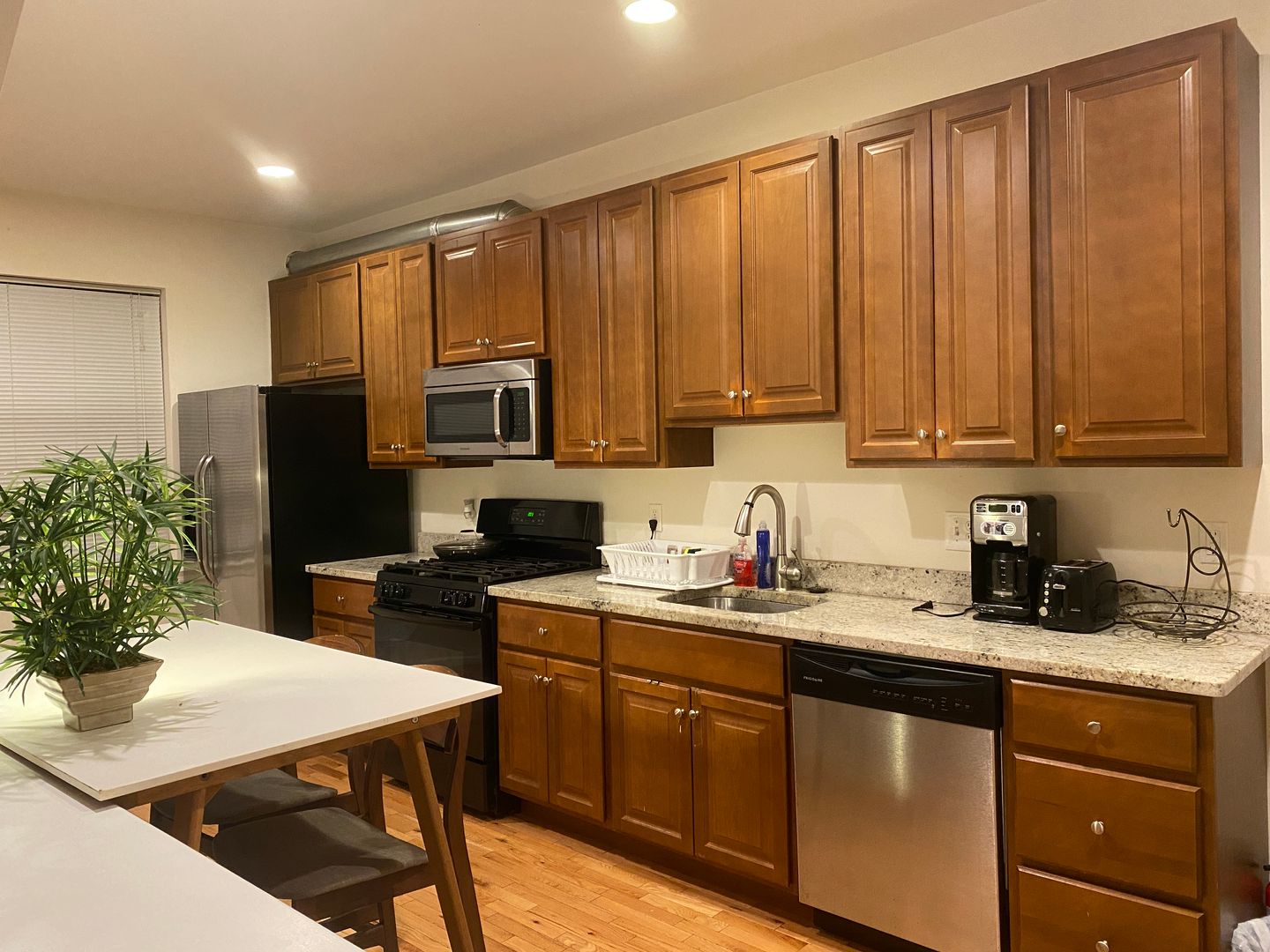Philadelphia Apartment: 427 N Holly st