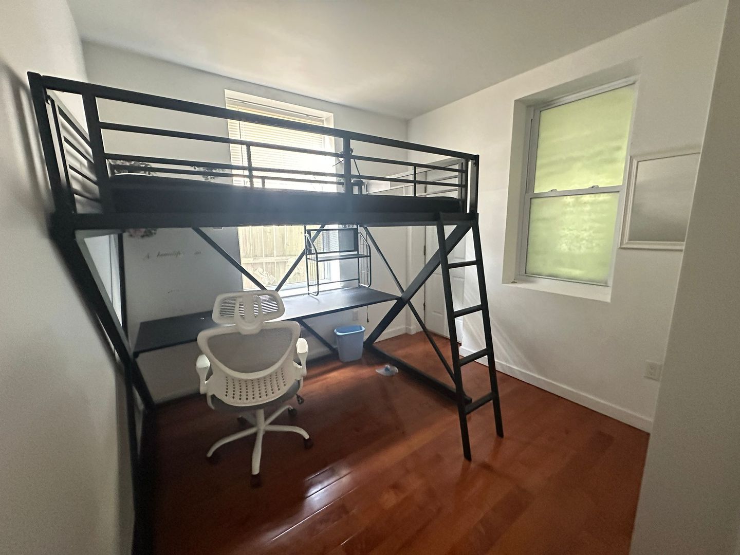 Philadelphia Apartment: 21 N 42nd st
