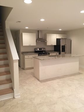 One furnished 1fl room 1R with private bathroom in a 1fl and basement bi-level 3B3B unit | Walking distance to Drexel University and UPenn – photo 1