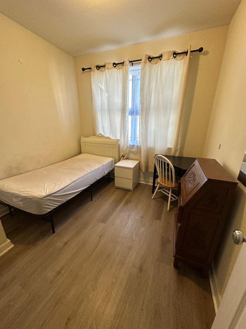 Philadelphia Apartment: 2036 N 17th st