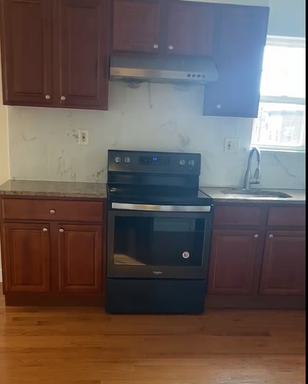 2B1B unit on the 3rd floor – photo 1