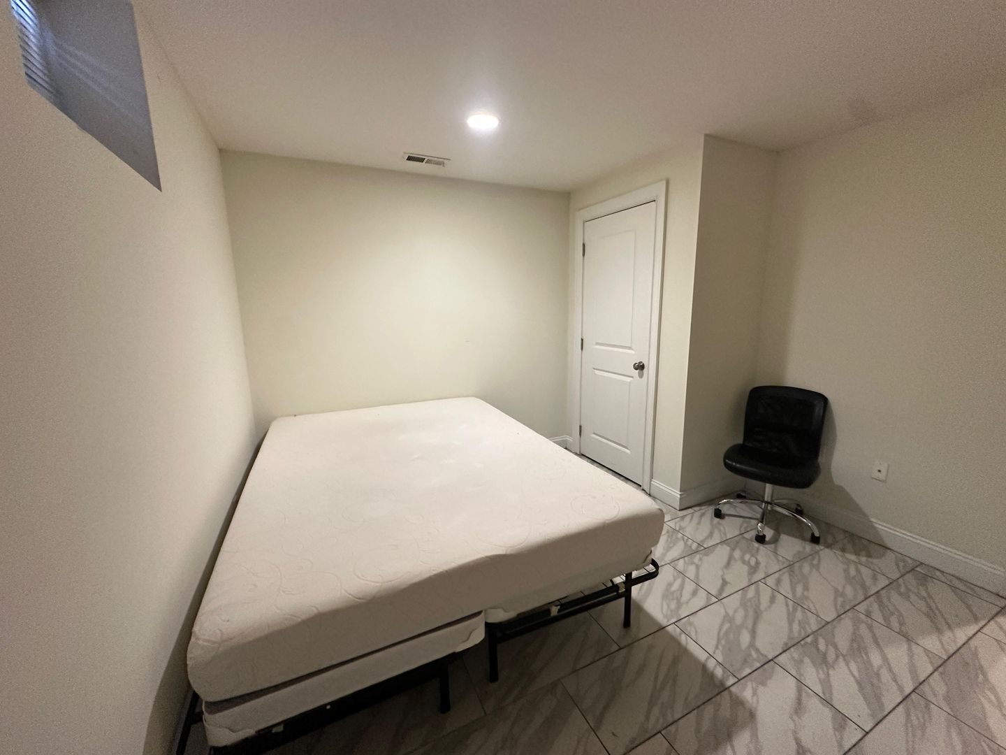 Philadelphia Apartment: 340 N 42nd st