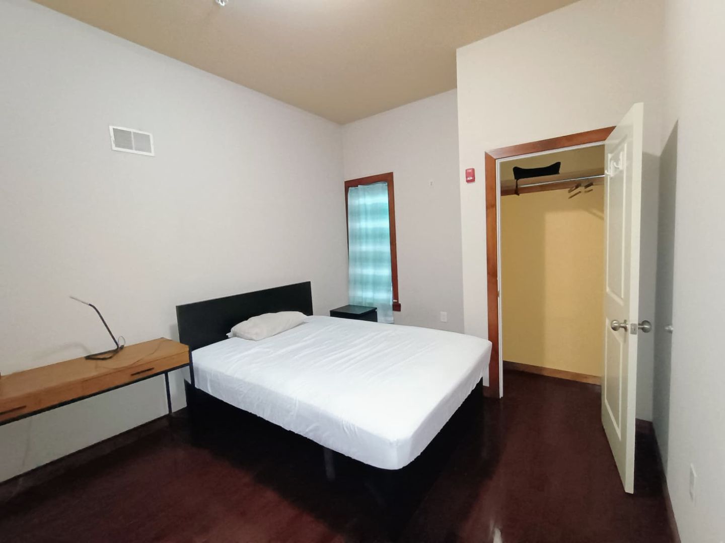 Philadelphia Apartment: 3223 Wallace st