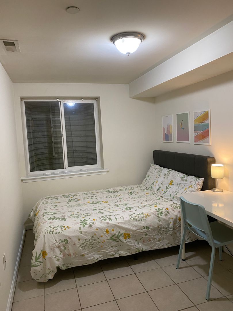 Philadelphia Apartment: 427 N Holly st