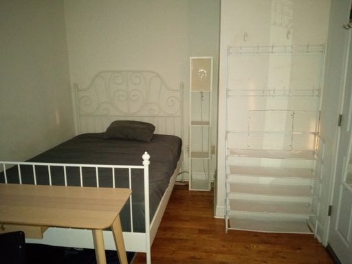 [male only] One furnished room 1R on first floor with private backyard in a 7B4B house | Walking distance to Drexel University and UPenn – photo 1