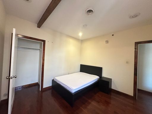 One furnished room 3M in a 3B2B 3rd floor unit | Walking distance to Temple University – photo 1