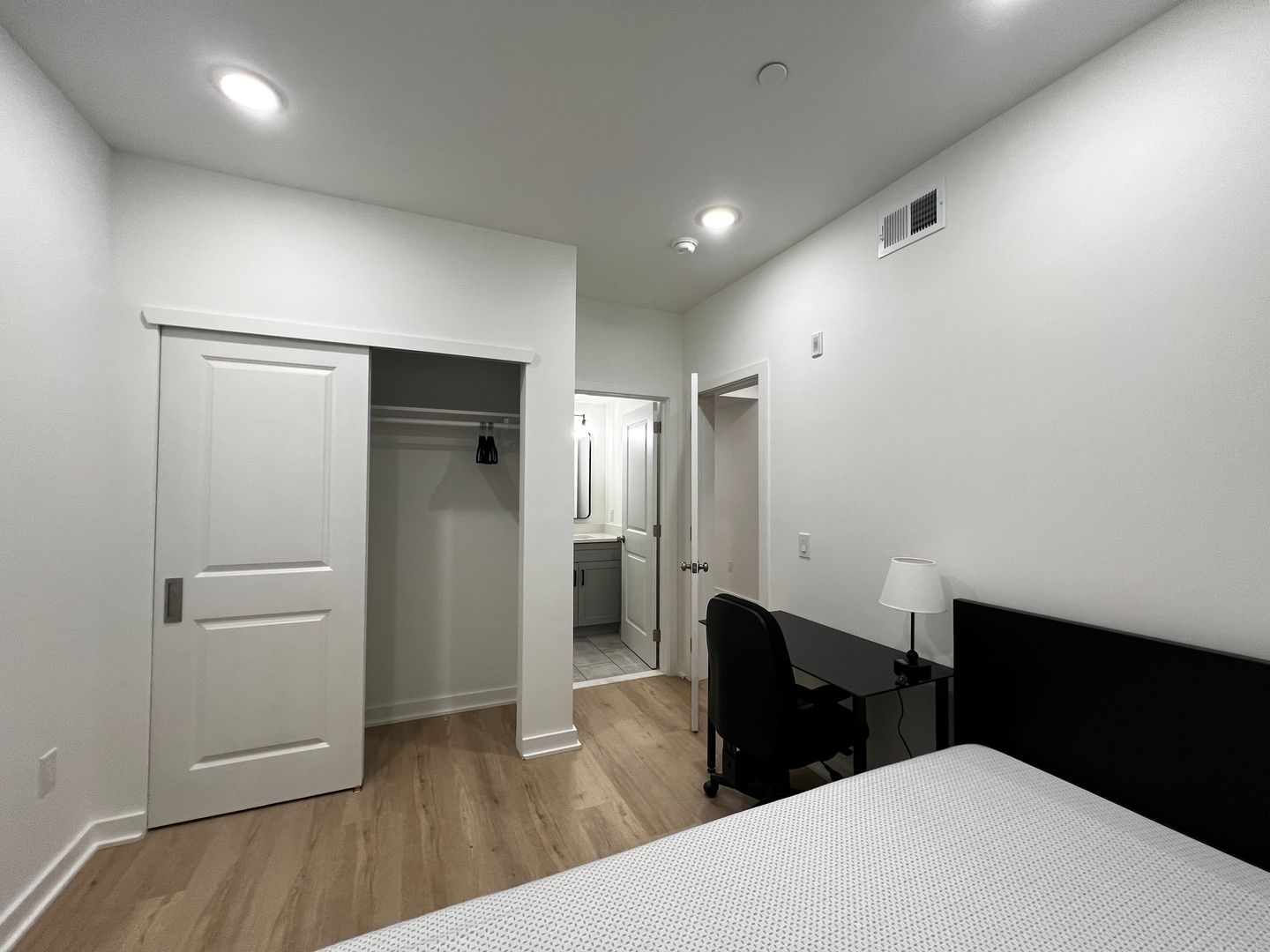 Philadelphia Apartment: 311 N 40th st