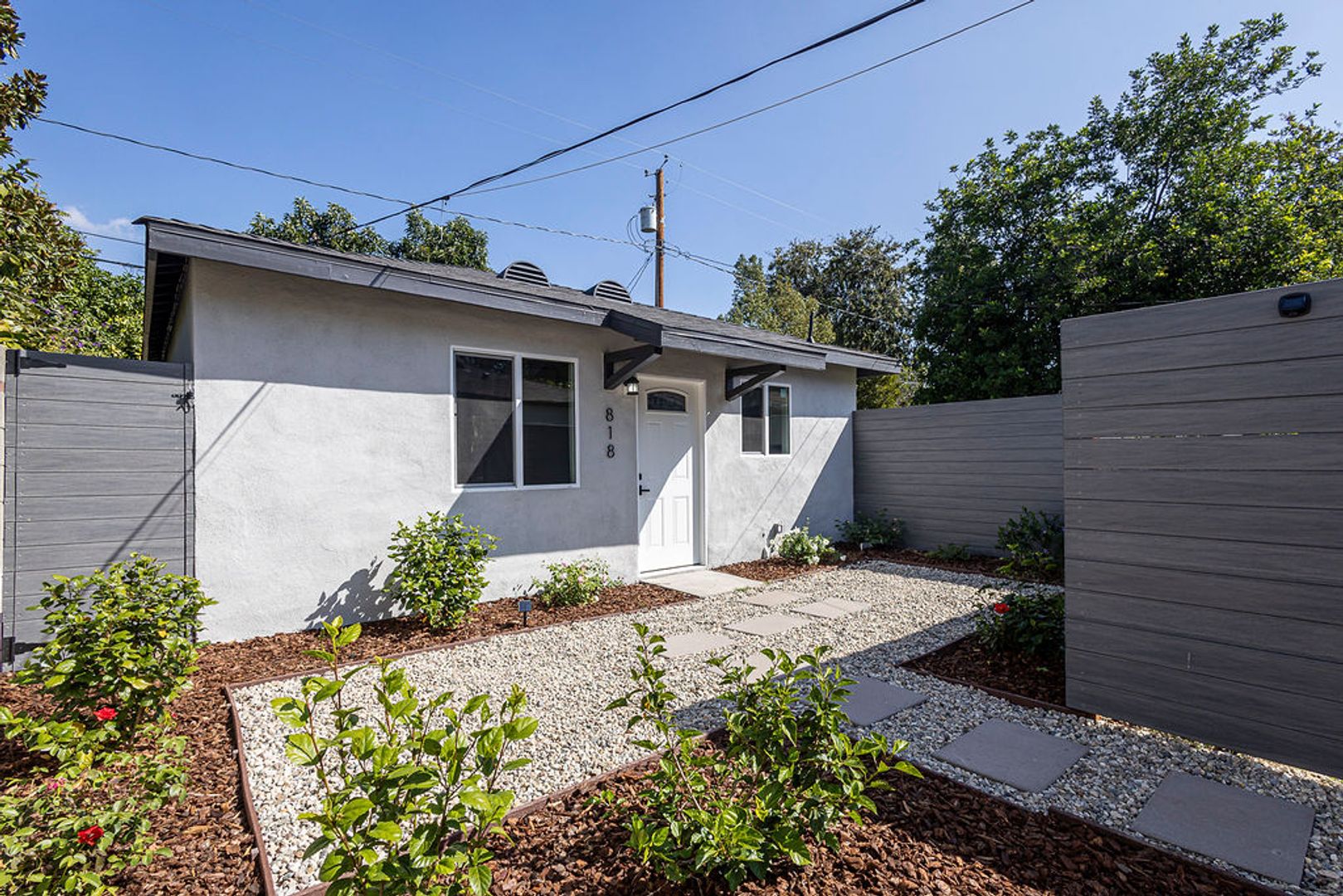 Burbank Apartment: 816 N. Keystone St.