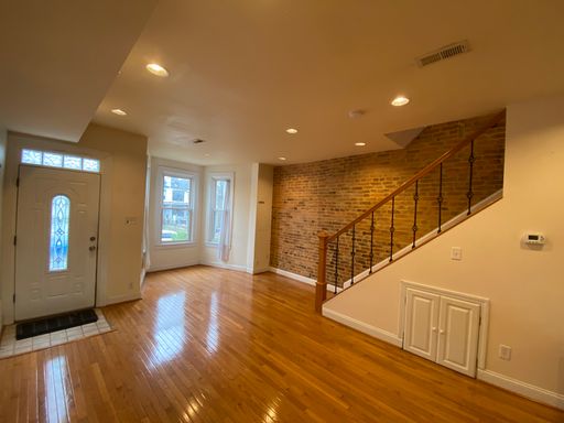 1122 K Street, NE - Upper – photo 1