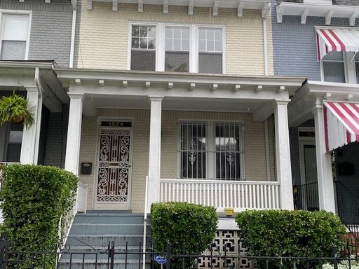 1524 D Street, NE - SFH – photo 1