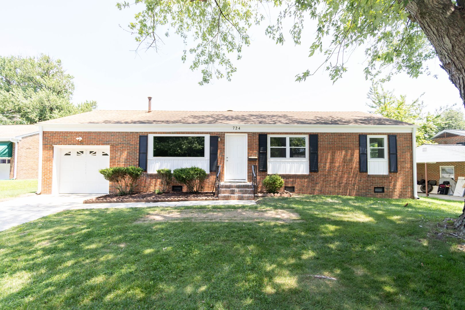 Newport News House: 724 Lucas Creek Road