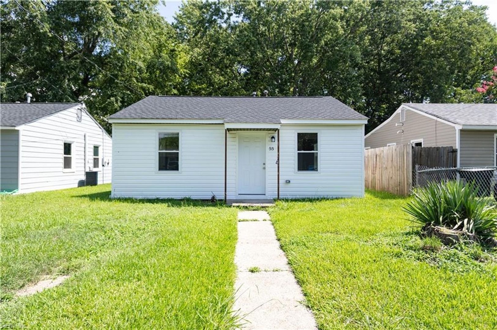 Virginia House: 55 Phelps Circle