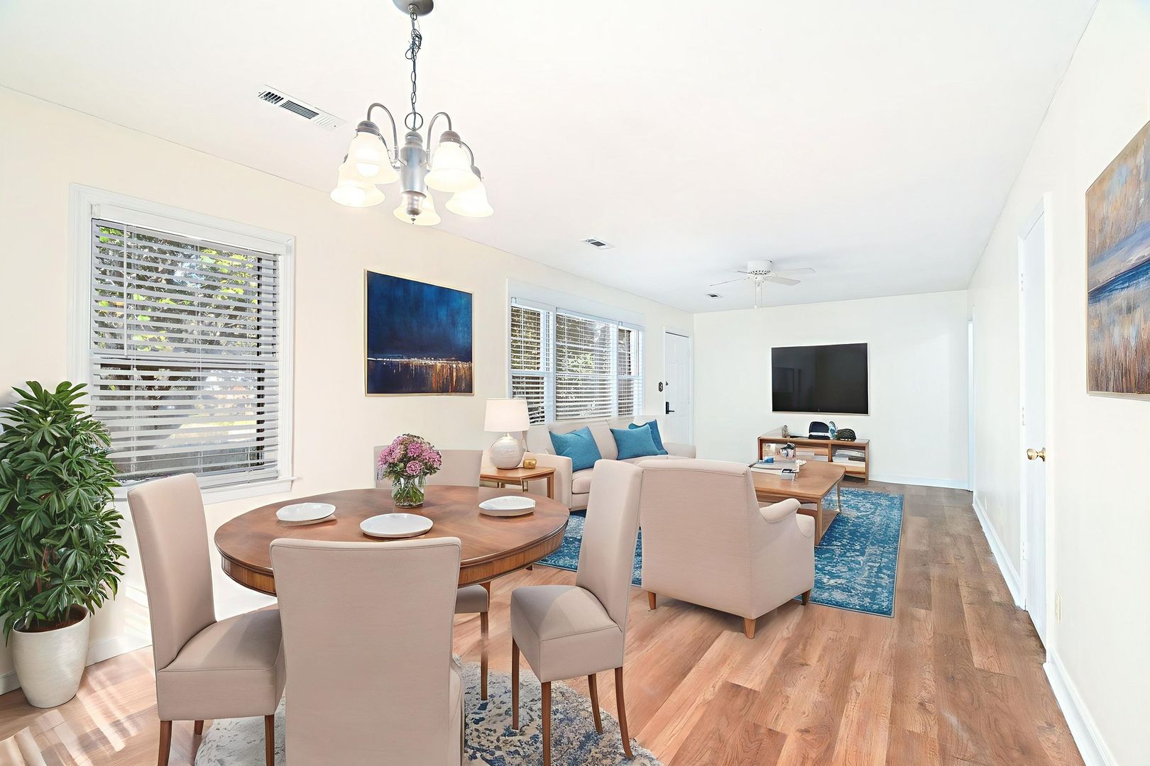 Goose Creek House: 422 Anita Drive