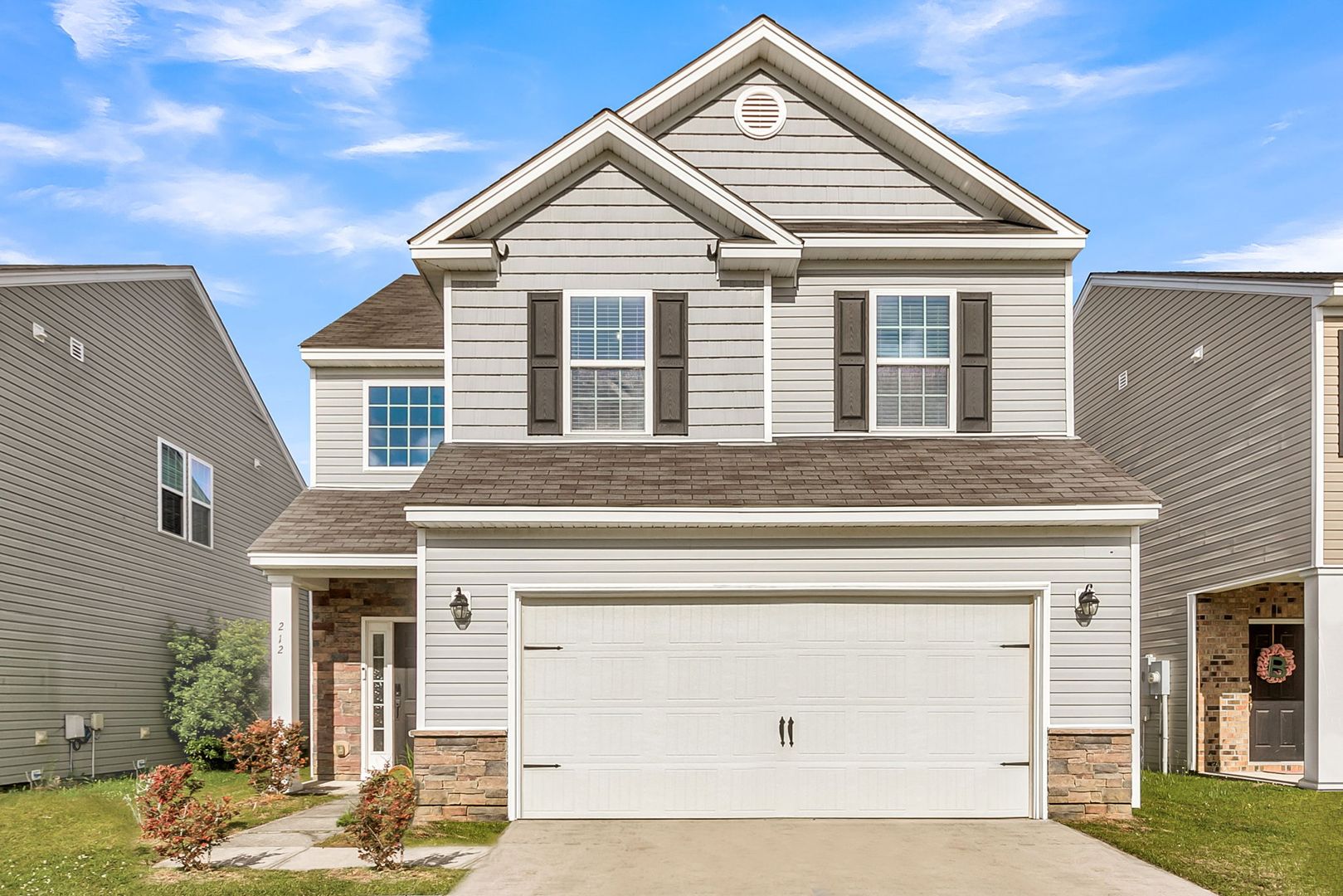 Summerville House: 212 Longford Drive