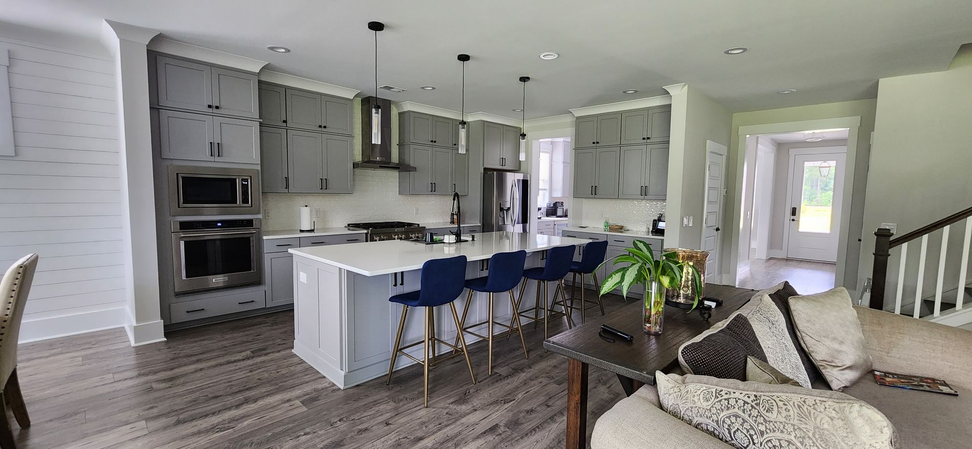 Huger House: 215 Quimby Hill Drive