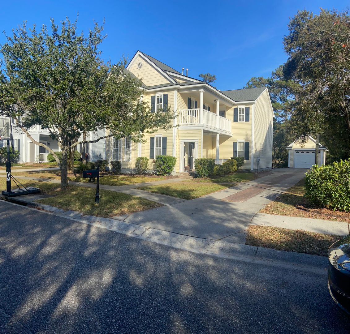 Mt. Pleasant House: 1884 Hubbell Drive