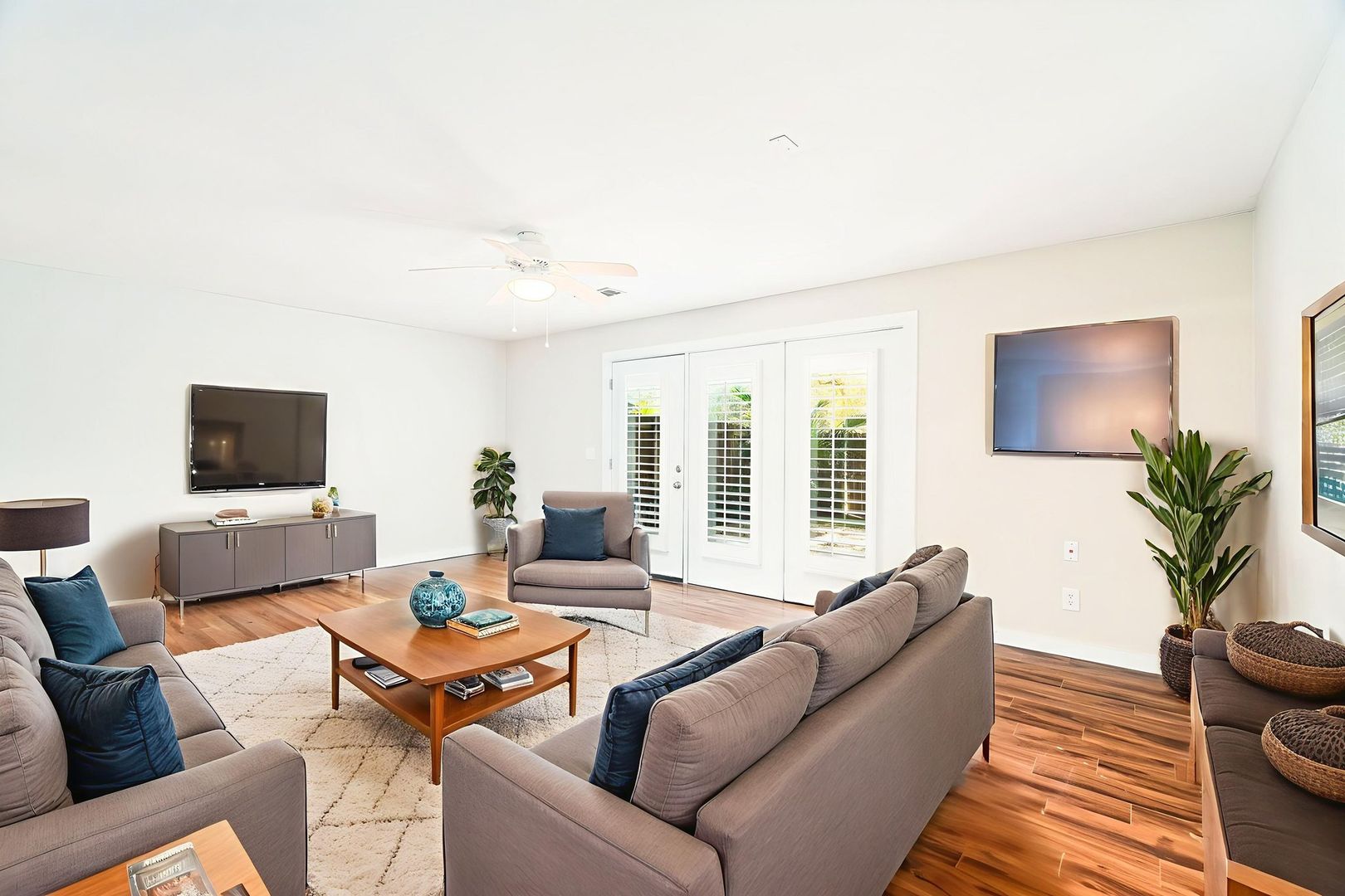 Mt. Pleasant House: 205 Heritage Circle