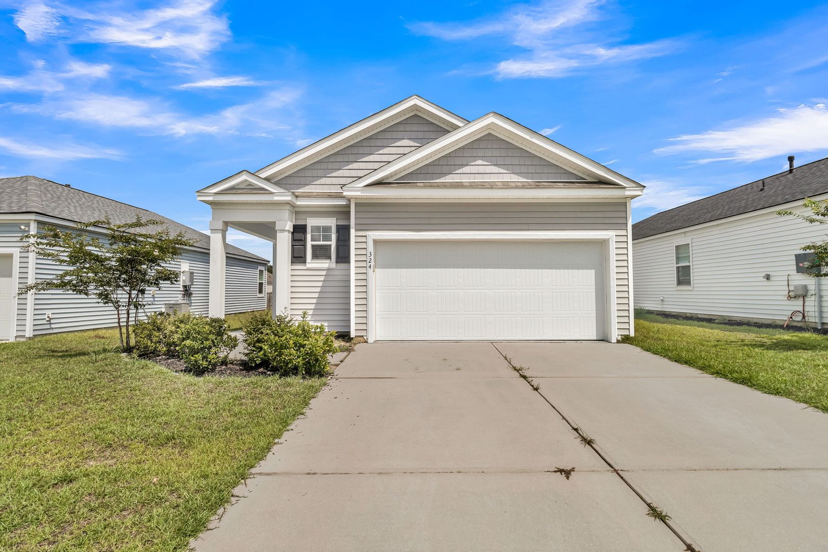 Ladson House: 324 Feldspar Ln
