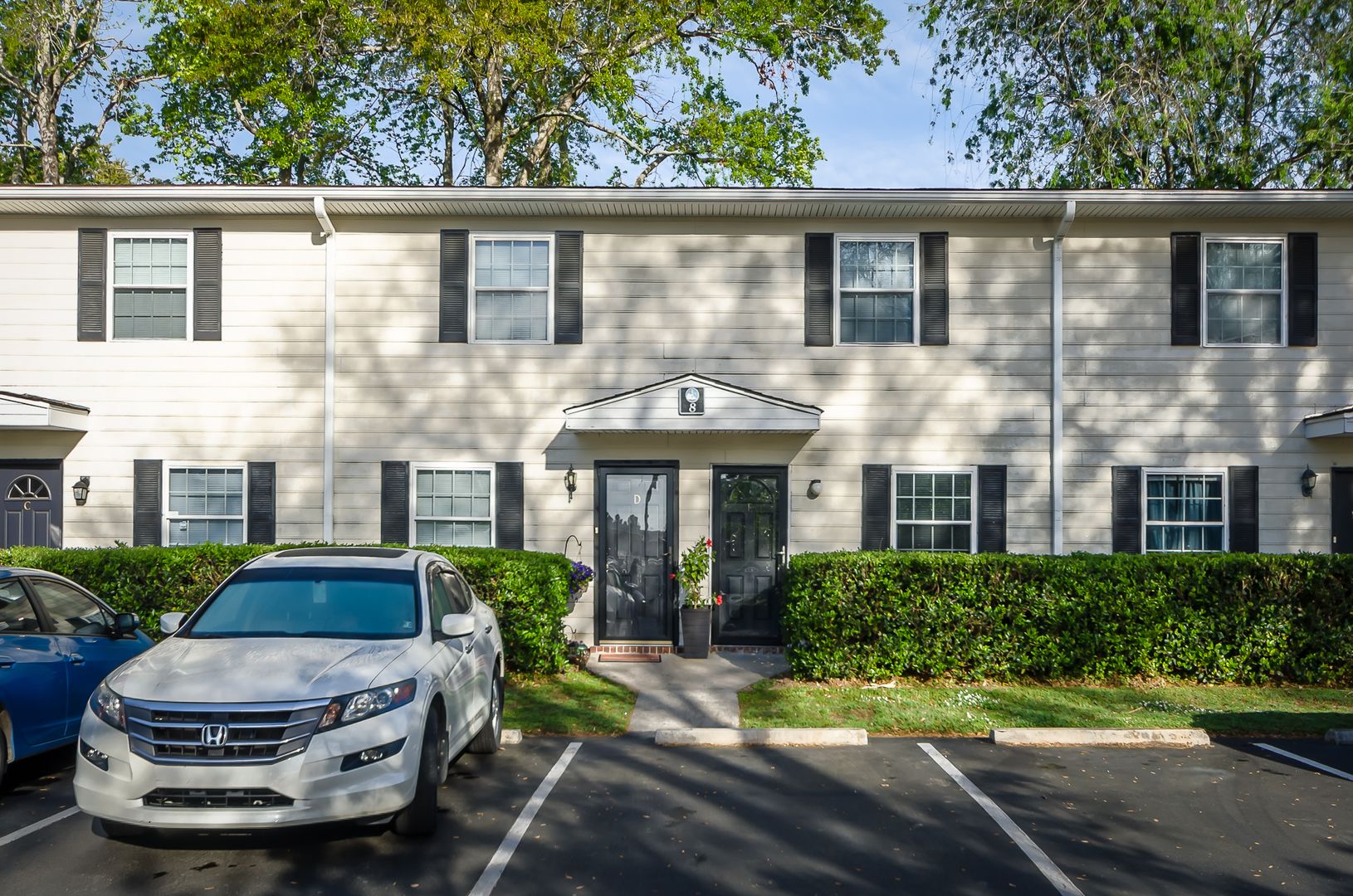 Charleston House: 21 Rivers Point Row 8E