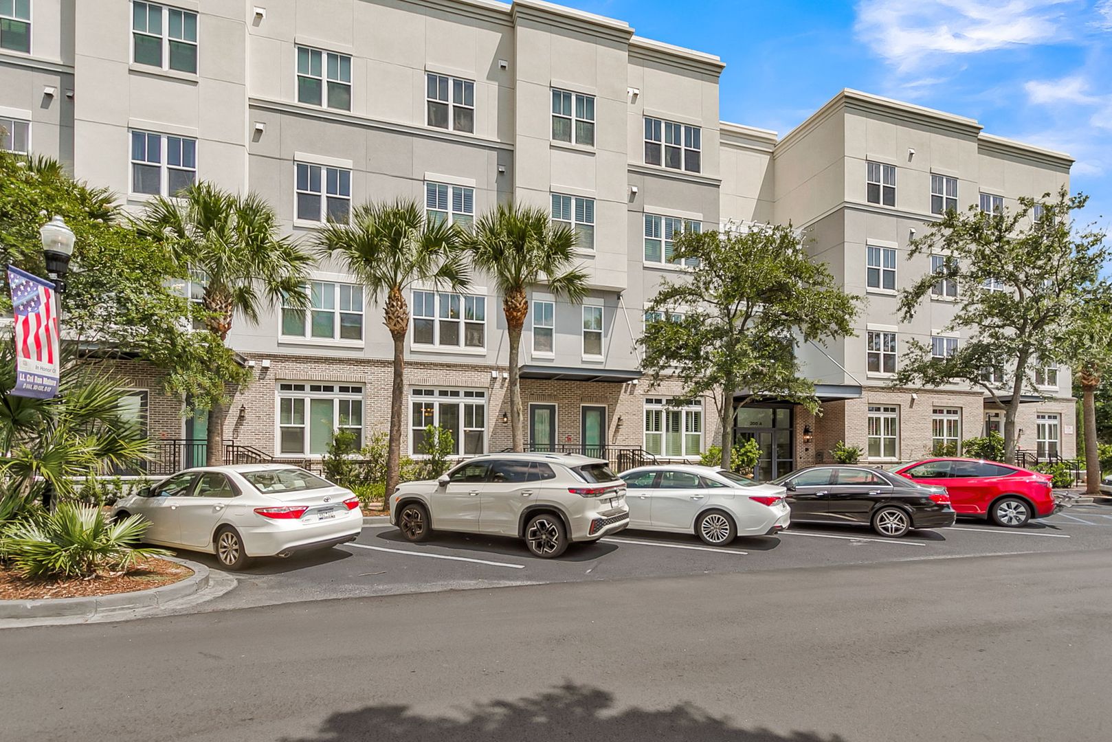 Daniel Island House: 200 River Landing Drive