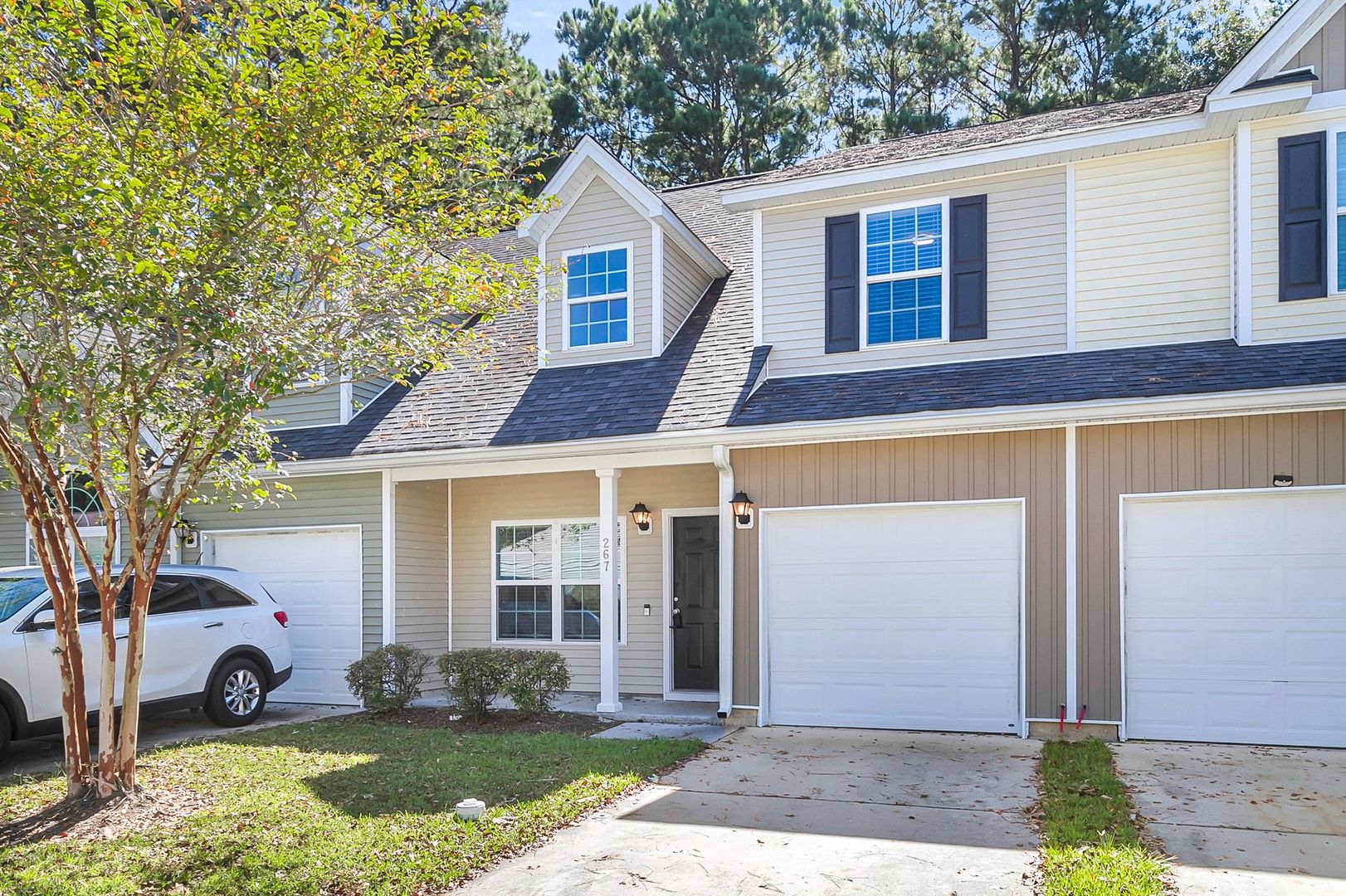 Goose Creek House: 267 Jackson Street