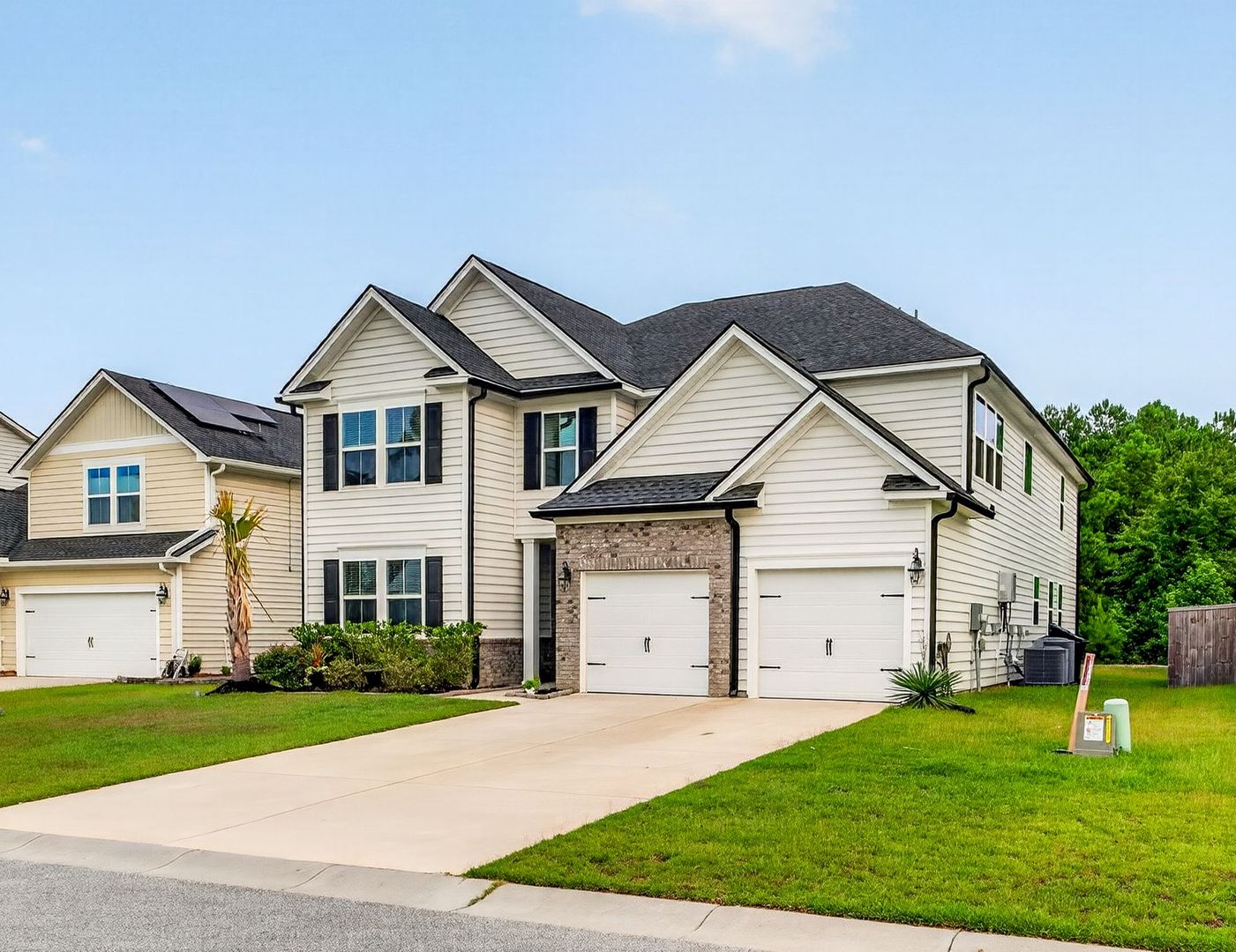 Summerville House: 518 Yellow Leaf Ln