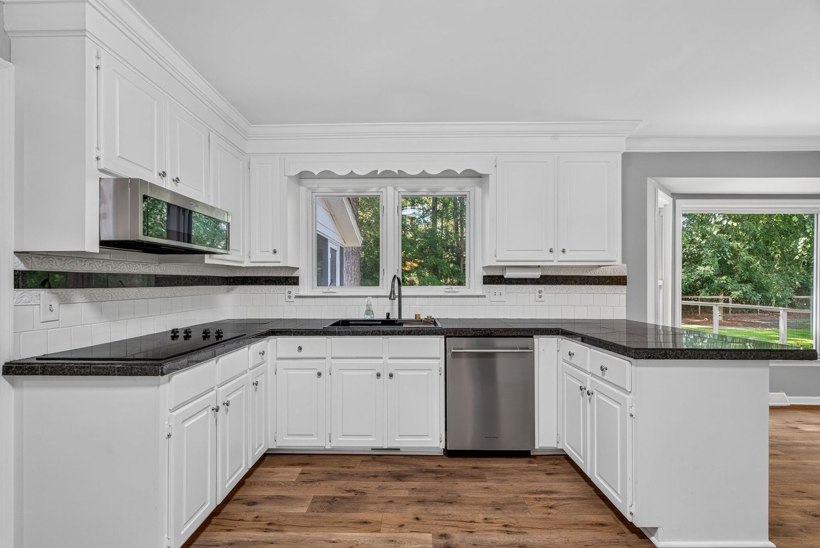 Mount Pleasant House: 1037 Law Ln