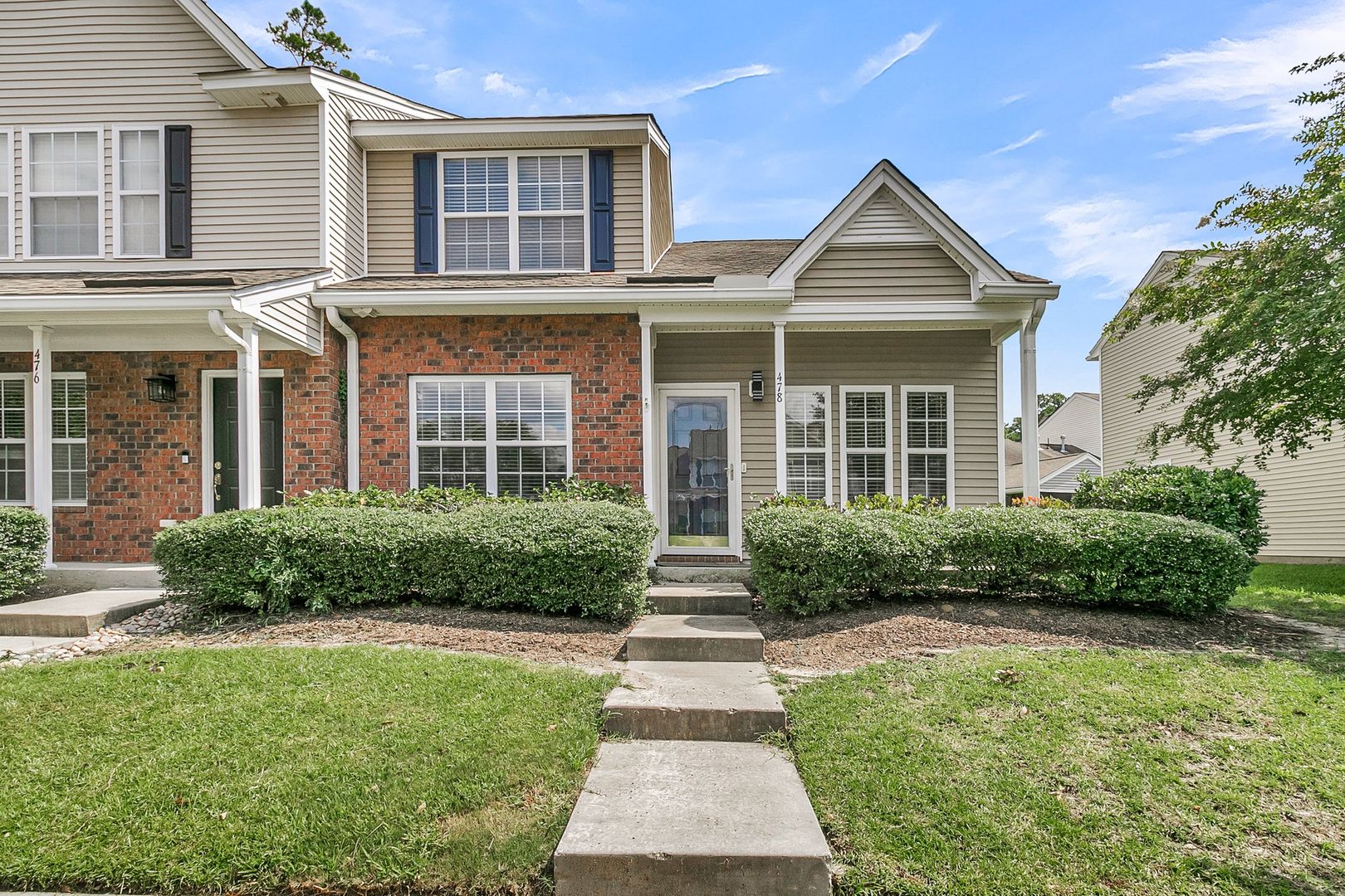 Charleston House: 478 Doane Way - 1